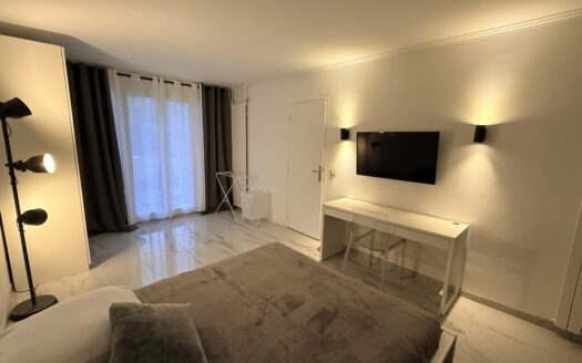 Maison Bayard | Chambre Grise